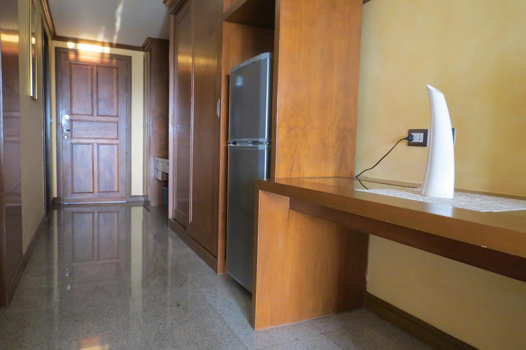 Royal Hill Condotel Apartemen